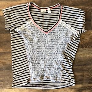 Daytrip (by The Buckle) Cap Sleeve w/ Lace Overlay